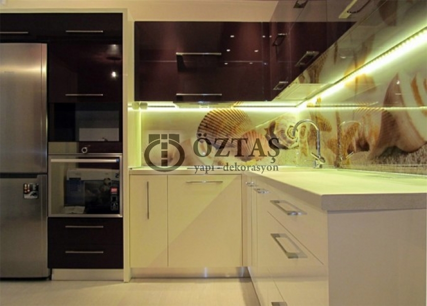 Üç boyutlu mutfak tezgah arasý cam panel Eyüp istanbul